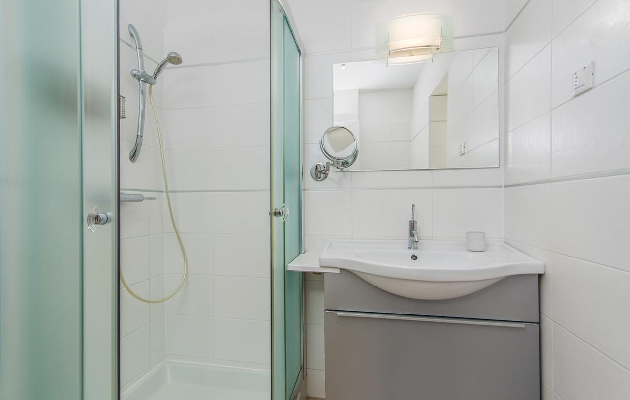 Apartment Riva Porec Luaran gambar
