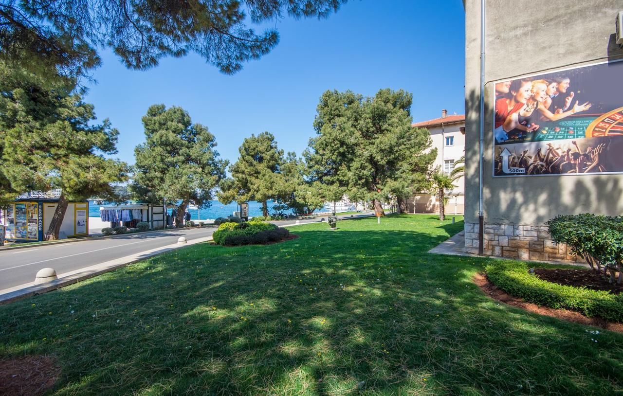 Apartment Riva Porec Luaran gambar